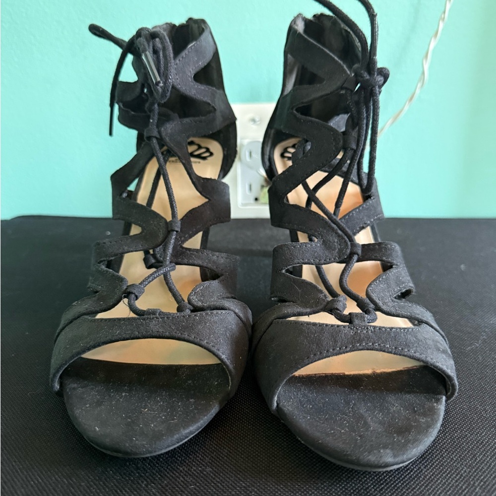 Fergalicious Black Lace-Up Women's Heels Homecoming 7.5